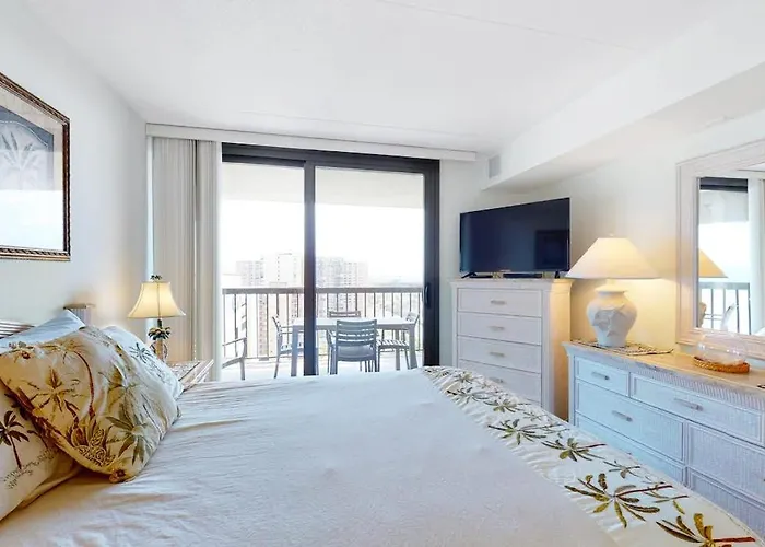 Bright With Great Location Balcony Pools Tennis & Game Holiday home
