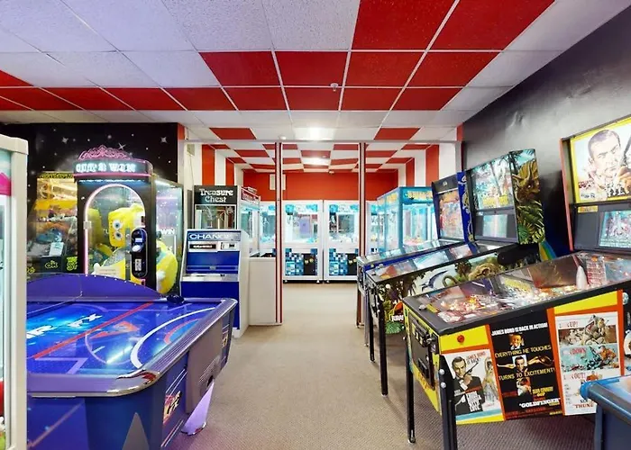 Bright With Great Location Balcony Pools Tennis & Game
